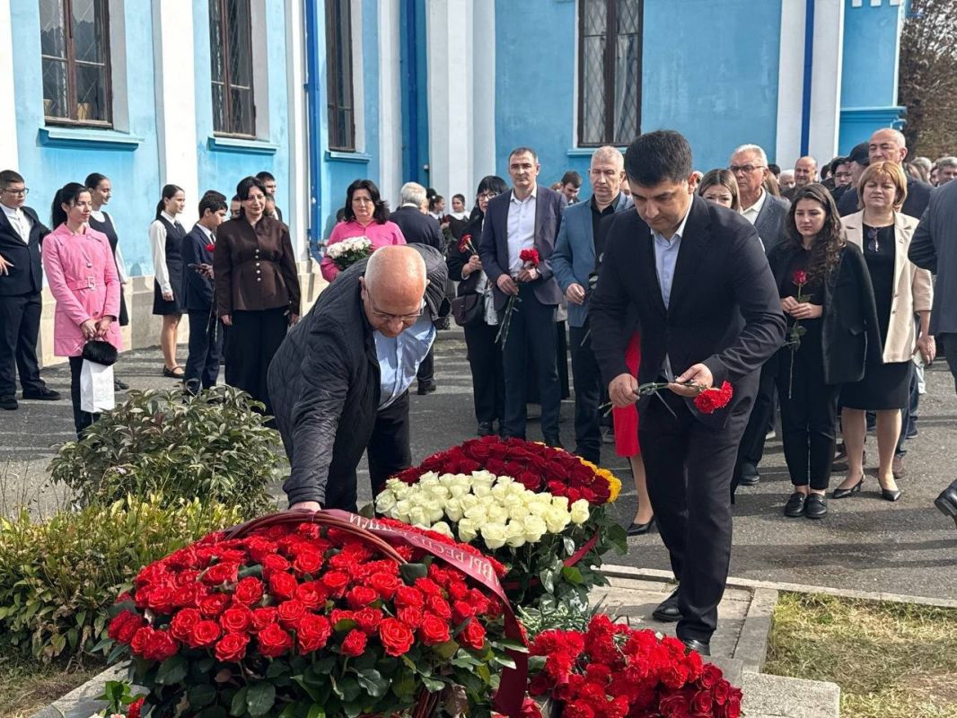 День рождения Коста Хетагурова - особая дата в календаре памятных День рождения Коста Хетагурова - особая дата в календаре памятных