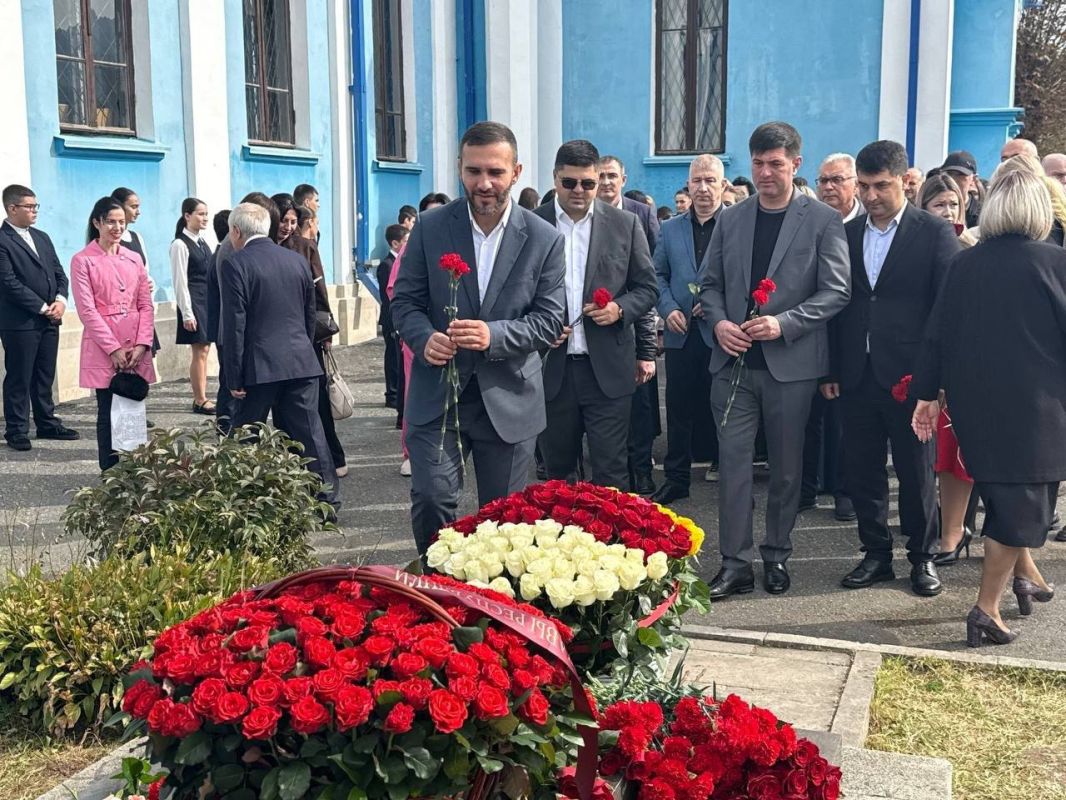 День рождения Коста Хетагурова - особая дата в календаре памятных День рождения Коста Хетагурова - особая дата в календаре памятных