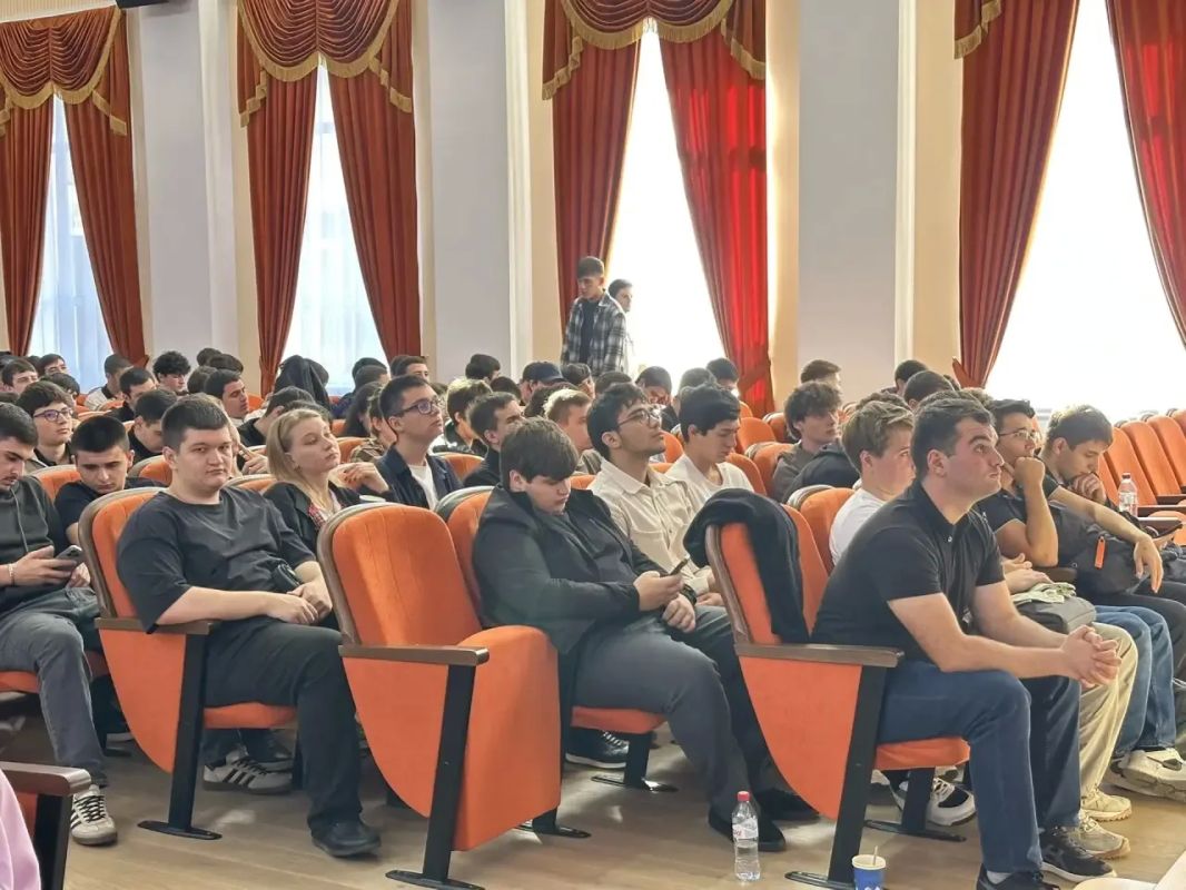 Во Владикавказе проходит заключительный день форума «Молодой специалист - строитель будущего» Во Владикавказе проходит заключительный день форума «Молодой специалист - строитель будущего»