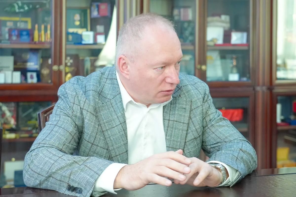 Глава РСО – Алания Сергей Меняйло провёл рабочую встречу с заместителем руководителя Федеральной службы государственной статистики (Росстат) Сергеем Окладниковым Глава РСО – Алания Сергей Меняйло провёл рабочую встречу с заместителем руководителя Федеральной службы государственной статистики (Росстат) Сергеем Окладниковым