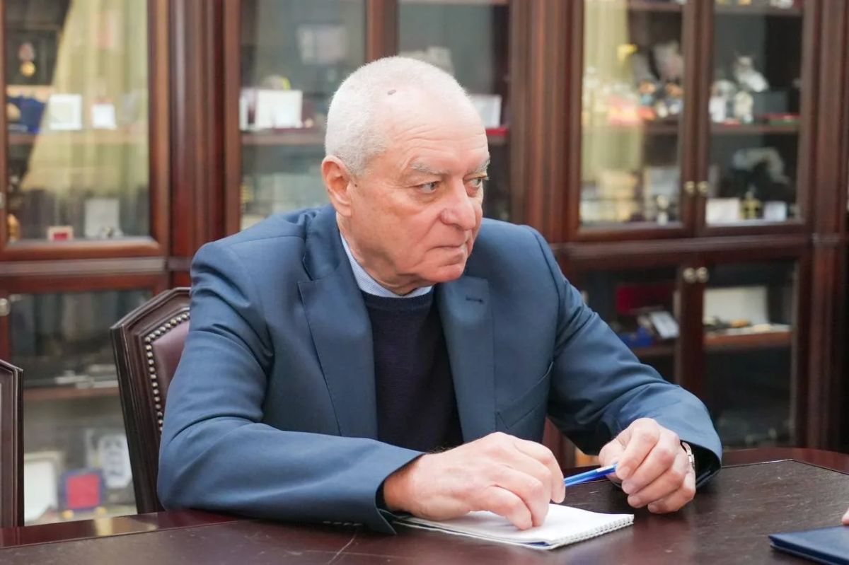Сергей Меняйло обсудил приоритеты работы «Высшего совета осетин» с его новым руководителем Сергей Меняйло обсудил приоритеты работы «Высшего совета осетин» с его новым руководителем
