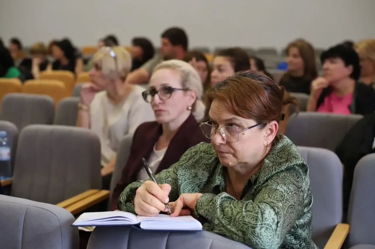 Во Владикавказе обсудили итоги работы школ и задачи на новый учебный год Во Владикавказе обсудили итоги работы школ и задачи на новый учебный год