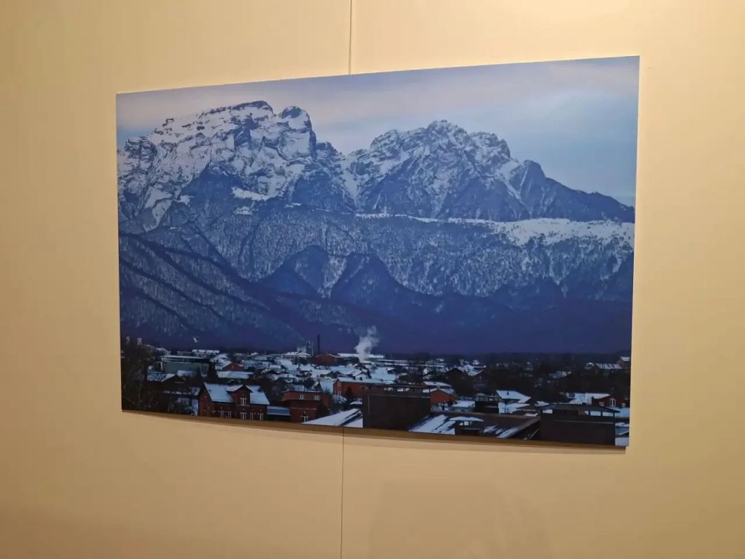 В ввыставочном зале Нацмузея открылась выставка фотографий Мишель Гастана под названием "Вид из окна" В ввыставочном зале Нацмузея открылась выставка фотографий Мишель Гастана под названием "Вид из окна"