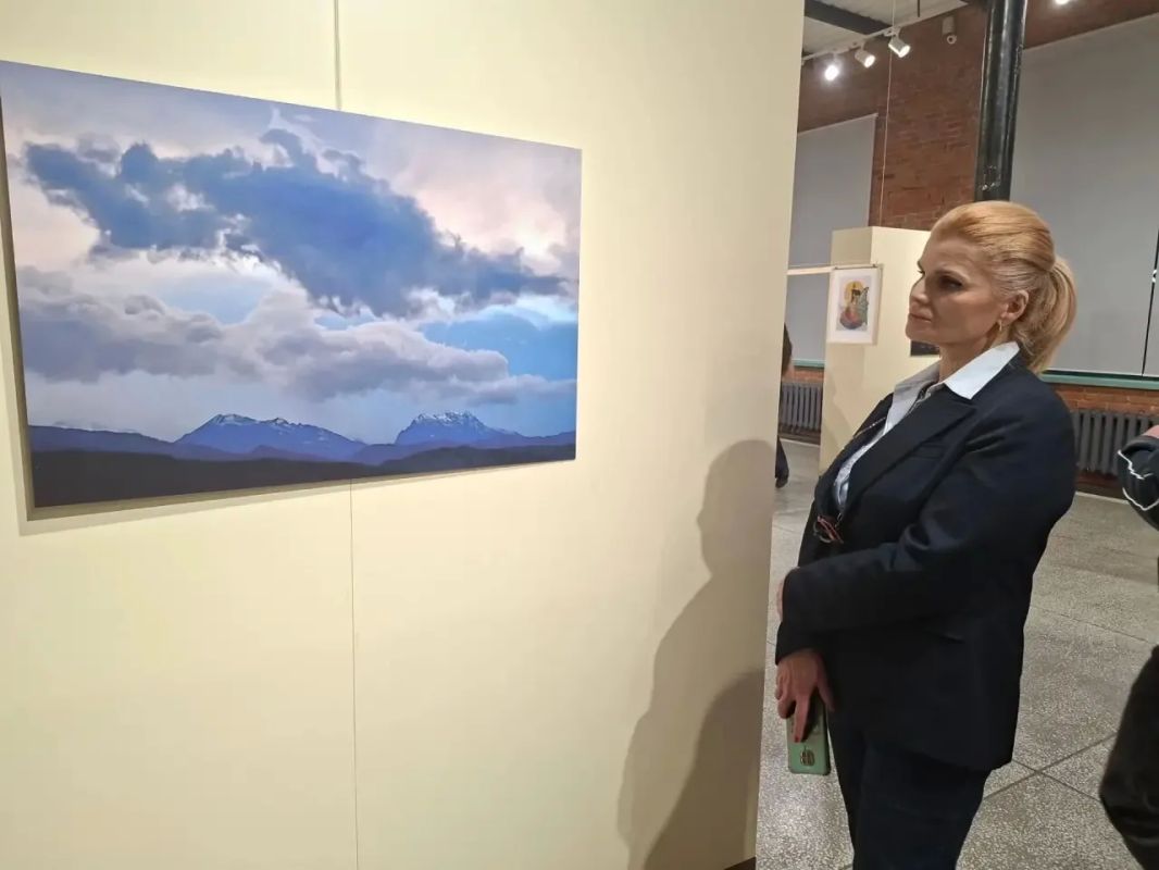 В ввыставочном зале Нацмузея открылась выставка фотографий Мишель Гастана под названием "Вид из окна" В ввыставочном зале Нацмузея открылась выставка фотографий Мишель Гастана под названием "Вид из окна"