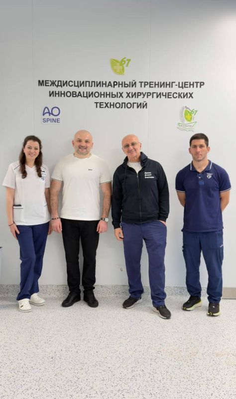 По поручению Главы республики Сергея Ивановича Меняйло провожу серию рабочих встреч в Москве, направленных на развитие здравоохранения нашей республики