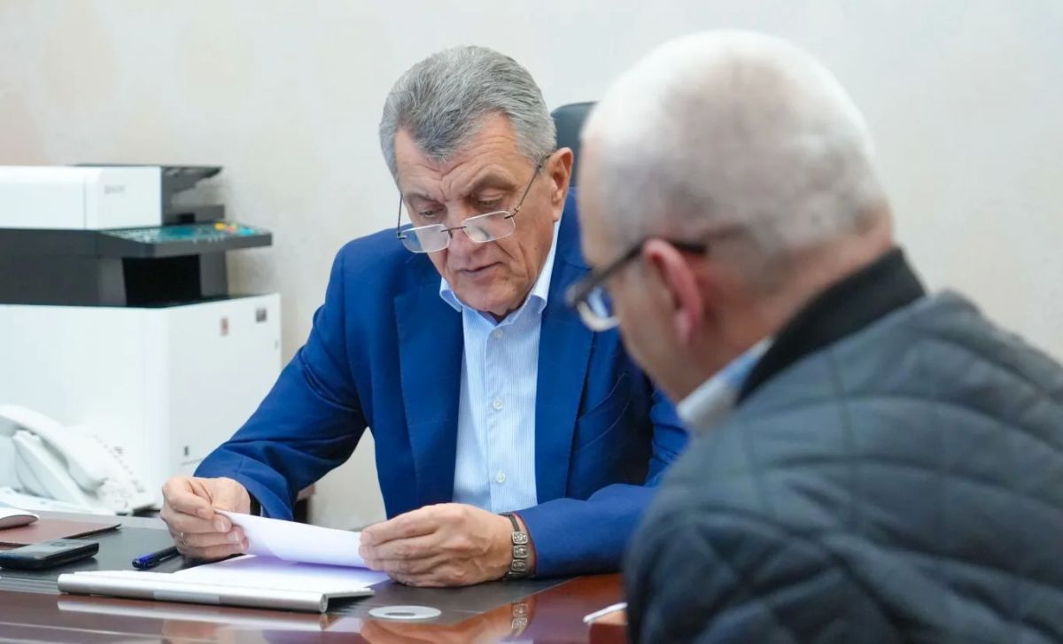 Глава РСО – Алания Сергей Меняйло провел личный прием граждан для родственников участников специальной военной операции