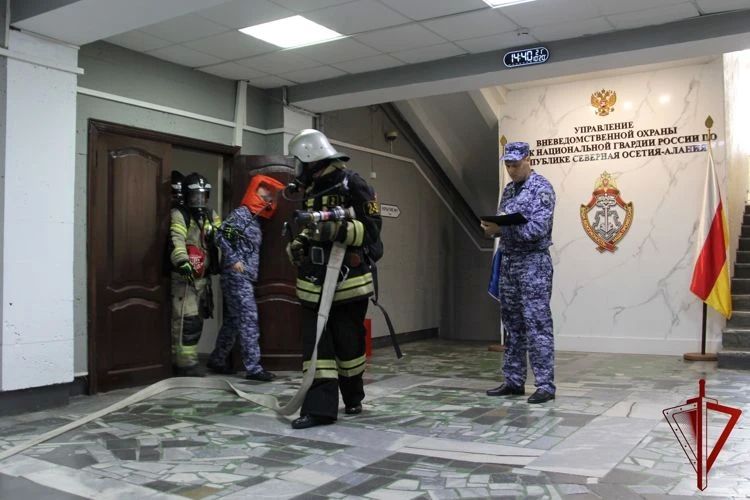 В Управлении вневедомственной охраны Росгвардии по Республике Северная Осетия-Алания прошло межведомственнон пожарно-тактическое занятие В Управлении вневедомственной охраны Росгвардии по Республике Северная Осетия-Алания прошло межведомственнон пожарно-тактическое занятие