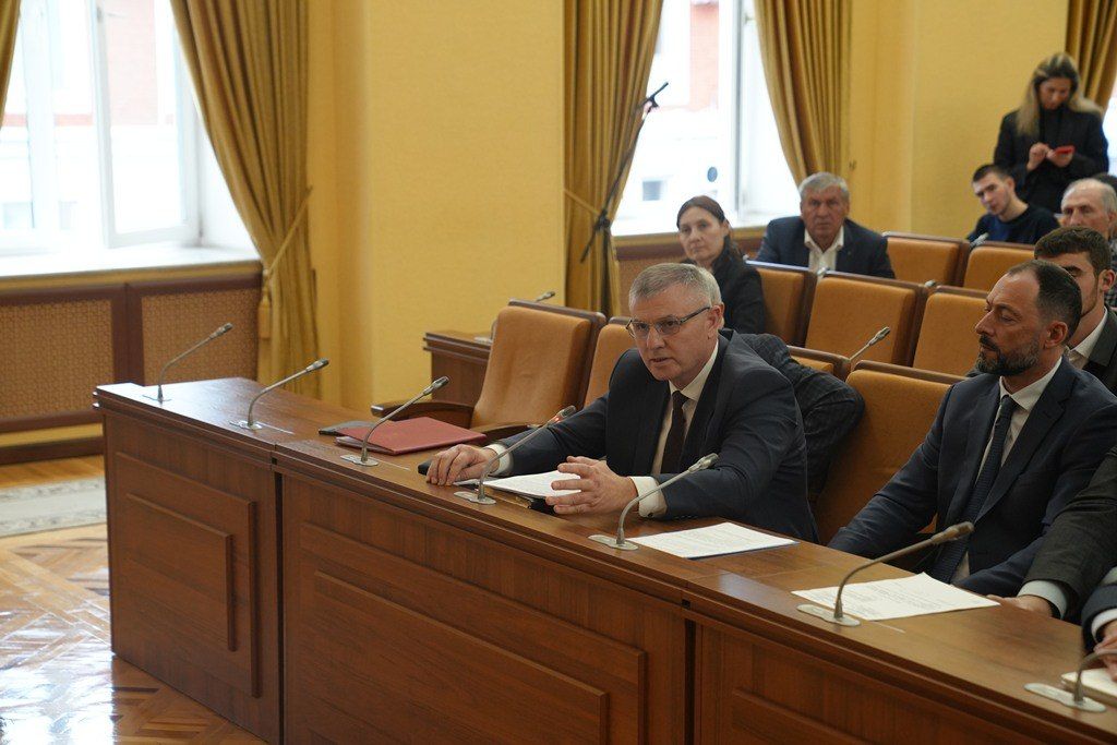 В Парламенте РСО-Алания под председательством Таймураза Тускаева прошел круглый стол, организованный комитетом по аграрной и земельной политике, экологии и природным ресурсам В Парламенте РСО-Алания под председательством Таймураза Тускаева прошел круглый стол, организованный комитетом по аграрной и земельной политике, экологии и природным ресурсам
