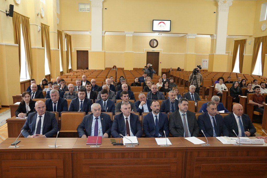 В Парламенте РСО-Алания под председательством Таймураза Тускаева прошел круглый стол, организованный комитетом по аграрной и земельной политике, экологии и природным ресурсам В Парламенте РСО-Алания под председательством Таймураза Тускаева прошел круглый стол, организованный комитетом по аграрной и земельной политике, экологии и природным ресурсам