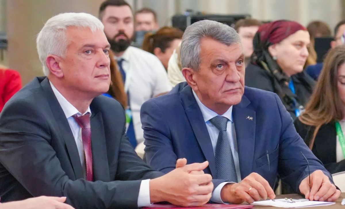 Глава РСО – Алания Сергей Меняйло провел рабочую встречу с Уполномоченным при Президенте РФ по правам ребенка Марией Львовой-Беловой, которая прибыла в Северную Осетию с рабочим визитом Глава РСО – Алания Сергей Меняйло провел рабочую встречу с Уполномоченным при Президенте РФ по правам ребенка Марией Львовой-Беловой, которая прибыла в Северную Осетию с рабочим визитом