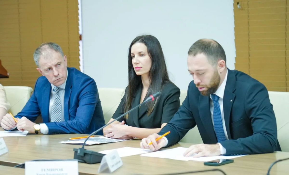 Председатель Правительства РСО – Алания Борис Джанаев провел рабочее совещание по вопросам взаимодействия региона с ПАО «Сбербанк» Председатель Правительства РСО – Алания Борис Джанаев провел рабочее совещание по вопросам взаимодействия региона с ПАО «Сбербанк»