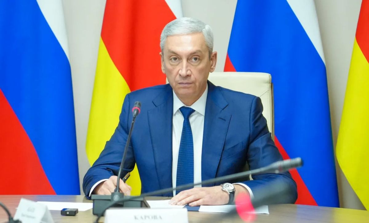 Председатель Правительства РСО – Алания Борис Джанаев провел рабочее совещание по вопросам взаимодействия региона с ПАО «Сбербанк»