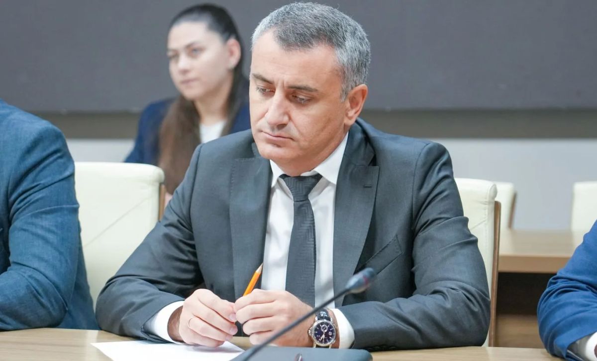 Председатель Правительства РСО – Алания Борис Джанаев провел рабочее совещание по вопросам взаимодействия региона с ПАО «Сбербанк» Председатель Правительства РСО – Алания Борис Джанаев провел рабочее совещание по вопросам взаимодействия региона с ПАО «Сбербанк»