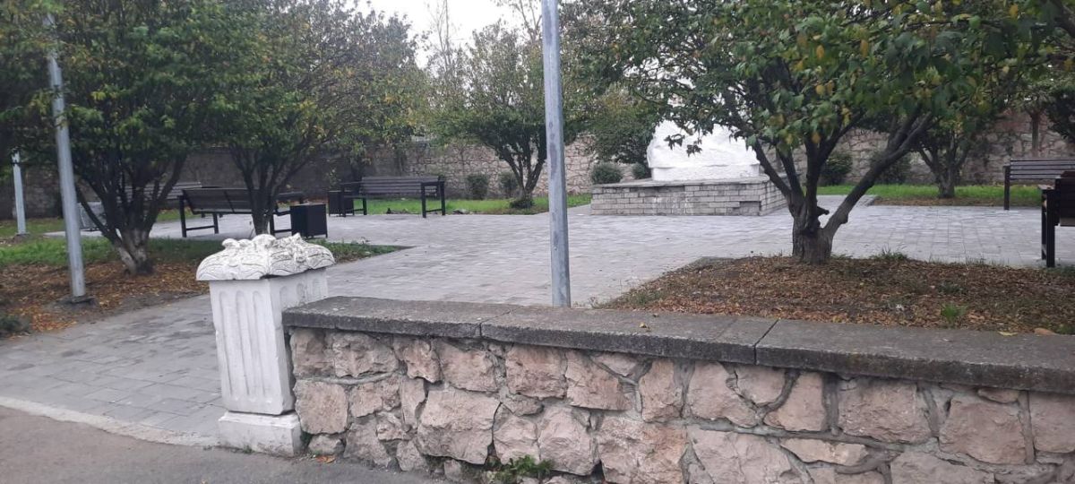 Благоустройство сквера имени Беслана Тулатова по улице Маркова в Беслане завершено Благоустройство сквера имени Беслана Тулатова по улице Маркова в Беслане завершено