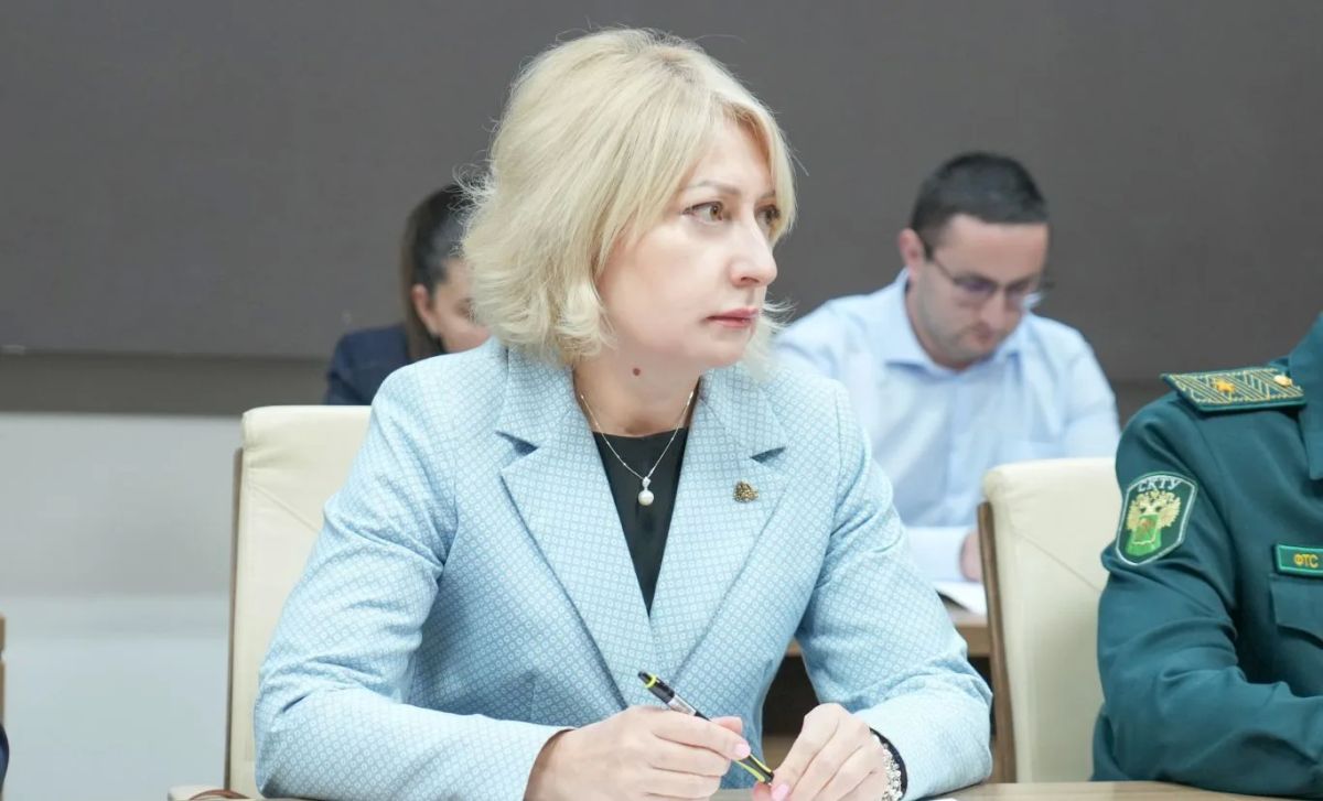 Глава РСО – Алания Сергей Меняйло провел заседание республиканской Комиссии по противодействию незаконному обороту промышленной продукции. Глава РСО – Алания Сергей Меняйло провел заседание республиканской Комиссии по противодействию незаконному обороту промышленной продукции.