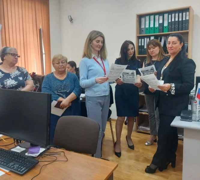 Сотрудники отдела полиции Правобережного района рассказали гражданам о схемах дистанционного обмана и раздали информационные памятки Сотрудники отдела полиции Правобережного района рассказали гражданам о схемах дистанционного обмана и раздали информационные памятки