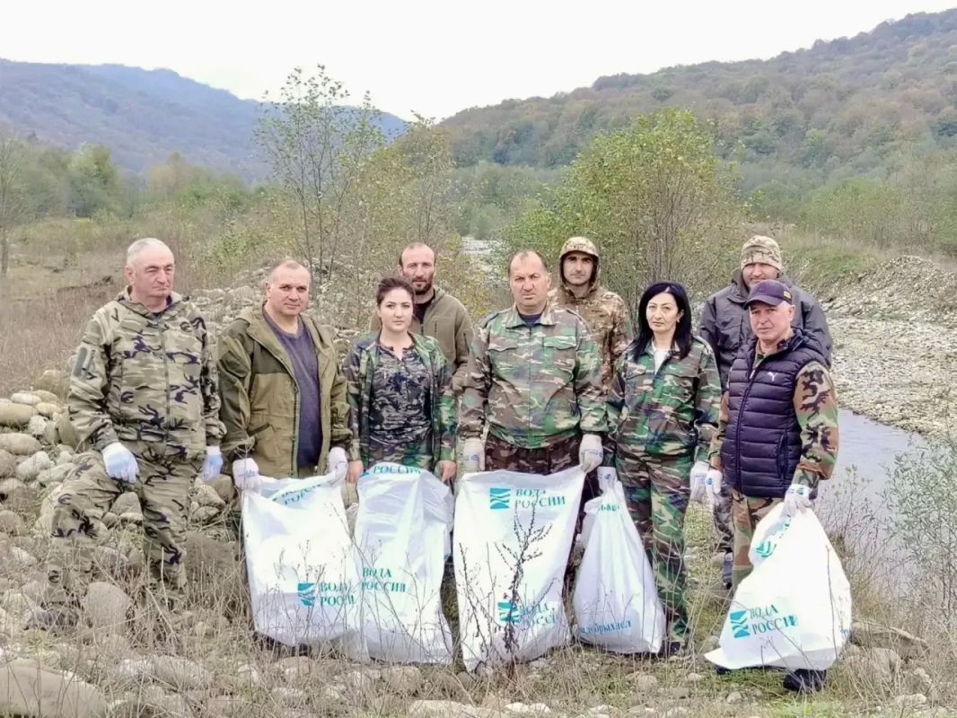 Берег Цраудона очистили от мусора Берег Цраудона очистили от мусора