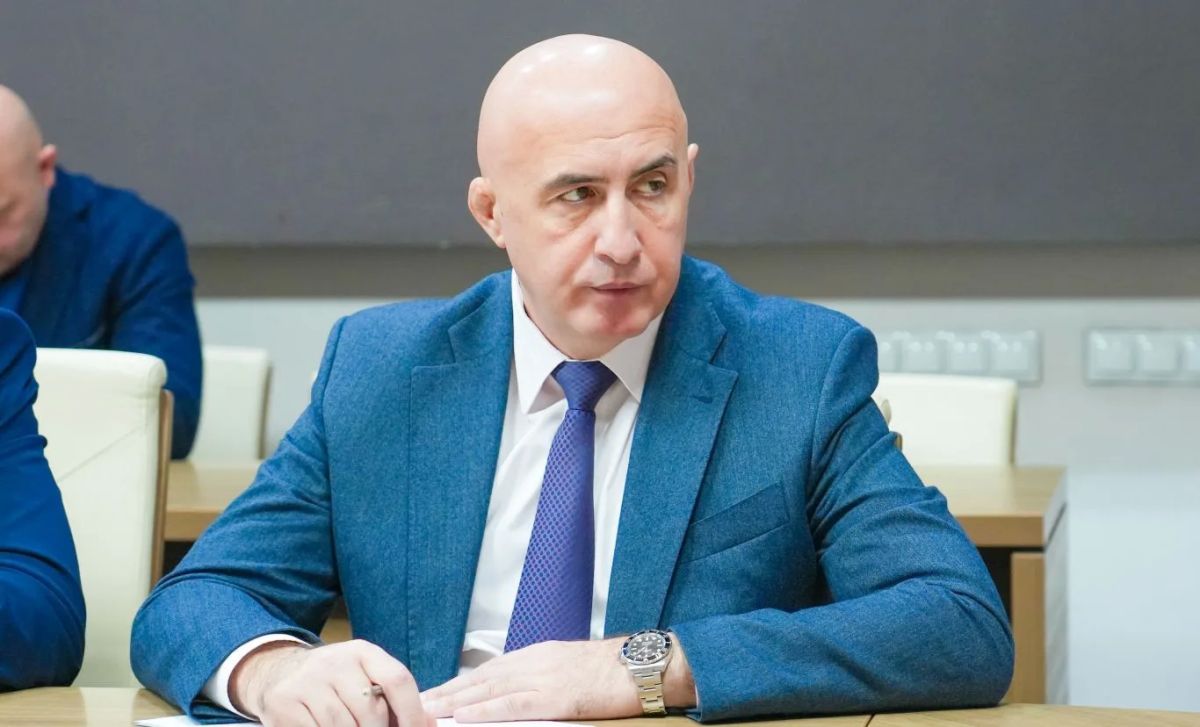 Глава РСО – Алания Сергей Меняйло провел заседание Градостроительного совета. В работе приняли участие первый заместитель Председателя Правительства Георгий Атаров, помощник Главы Северной Осетии – главный архитектор... Глава РСО – Алания Сергей Меняйло провел заседание Градостроительного совета. В работе приняли участие первый заместитель Председателя Правительства Георгий Атаров, помощник Главы Северной Осетии – главный архитектор...