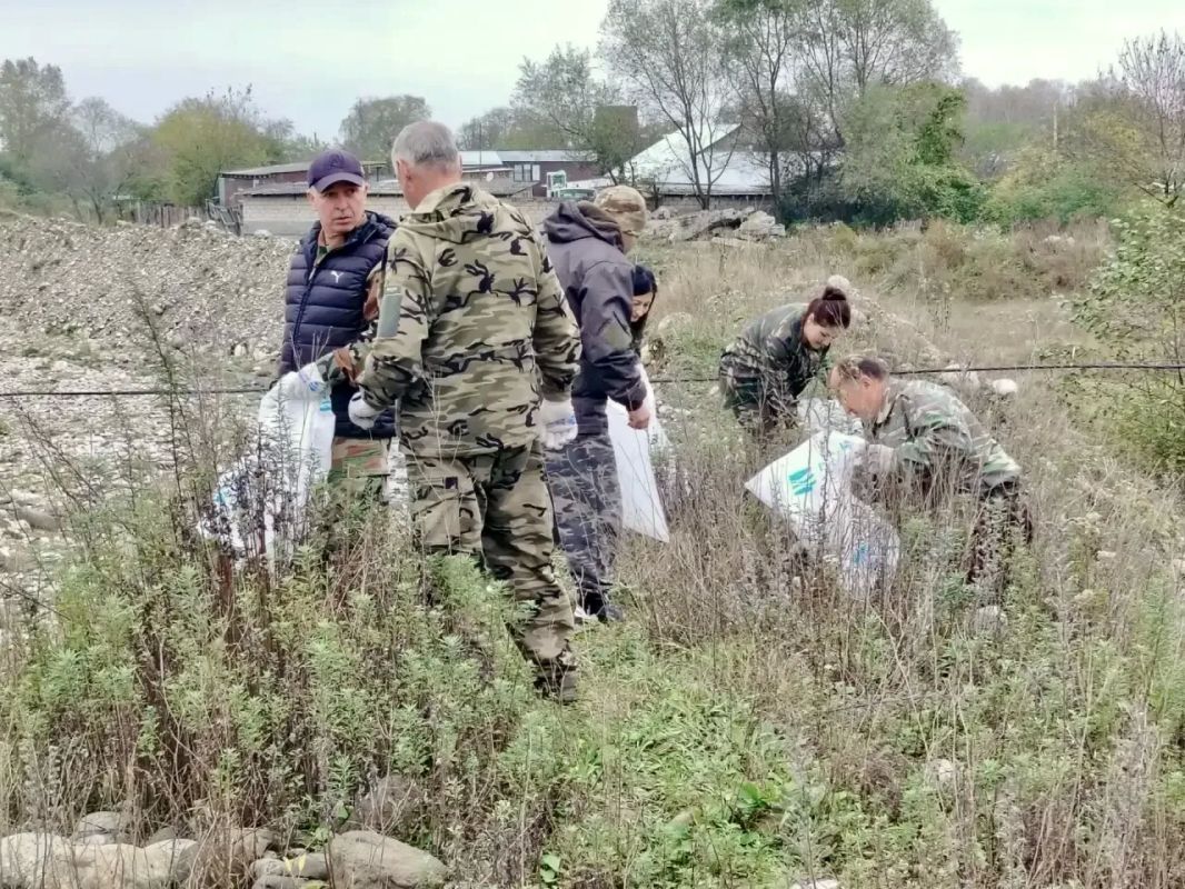 Берег Цраудона очистили от мусора Берег Цраудона очистили от мусора