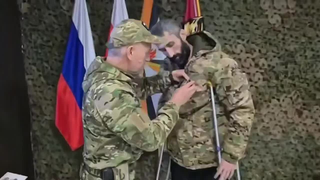 Сергей Менйло поздравил с днем рождения командира батальона «Алания» Руслана Остаева
