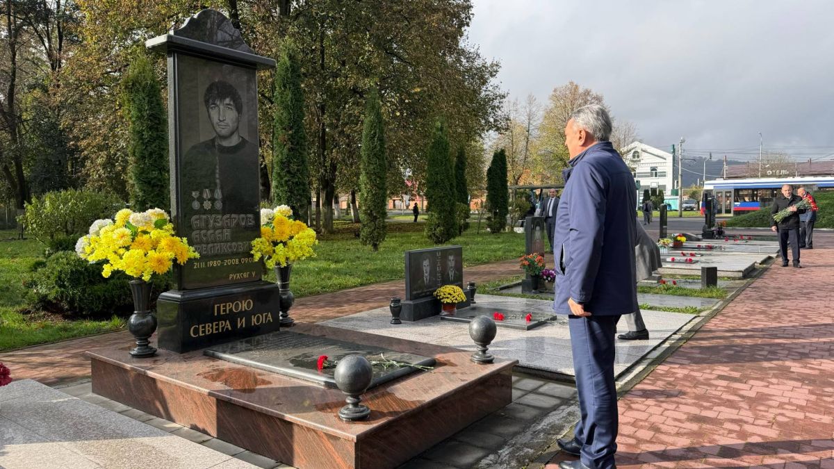Сергей Меняйло: Сегодня мы вспоминаем трагические события в истории нашей республики Сергей Меняйло: Сегодня мы вспоминаем трагические события в истории нашей республики