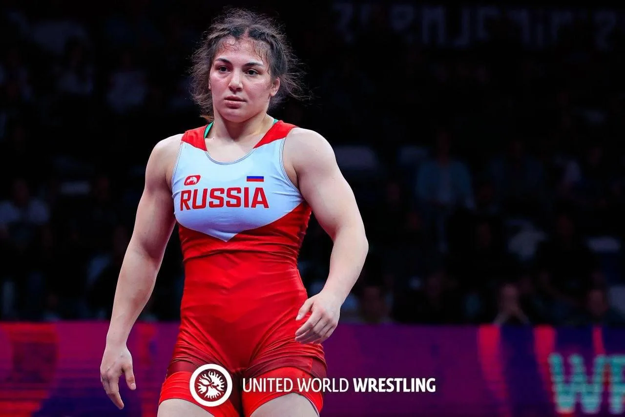 Амина Танделова, завоевавшая бронзу чемпионата мира по женской борьбе в Астане, считает, что техническая оснащенность важнее физической силы