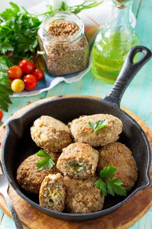 Непревзойденные гречневые котлеты с яйцом и зеленью