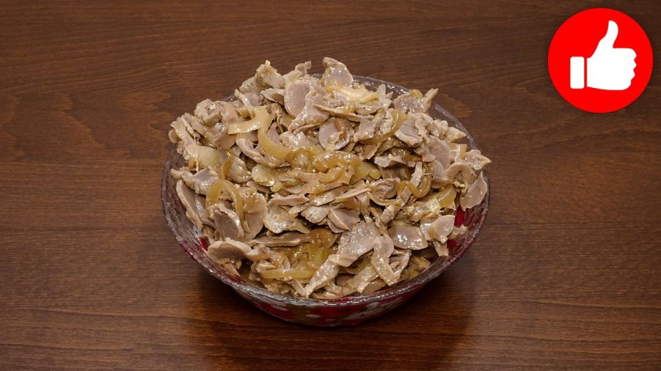 Салат по-корейски из куриных желудков: как быстро приготовить шедевр