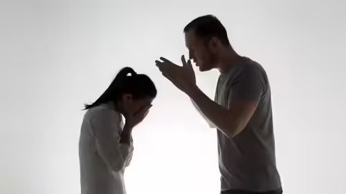 Как распознать и избежать эмоционального шантажа