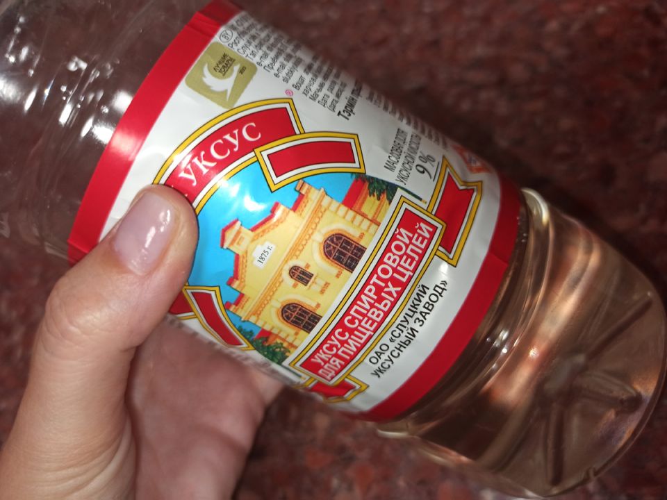 Проверенные хитрости с уксусом для экономии времени и денег