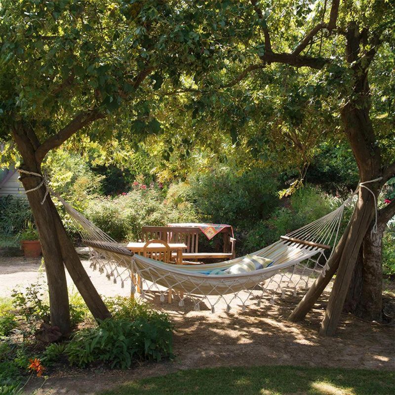 Где старый ковёр встречает летний отдых: как сделать гамак своими руками